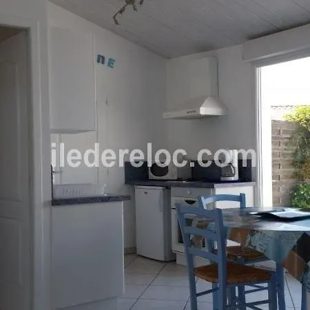 543 Le Nid Rethais - Dans Le Village De *